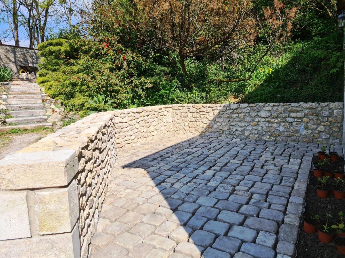 Вилла Le Petit Logis Blere Экстерьер фото