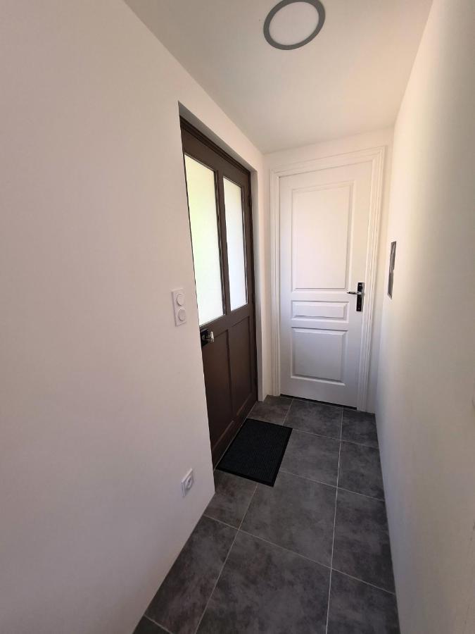 Вилла Le Petit Logis Blere Экстерьер фото