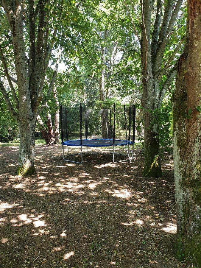 Вилла Le Petit Logis Blere Экстерьер фото